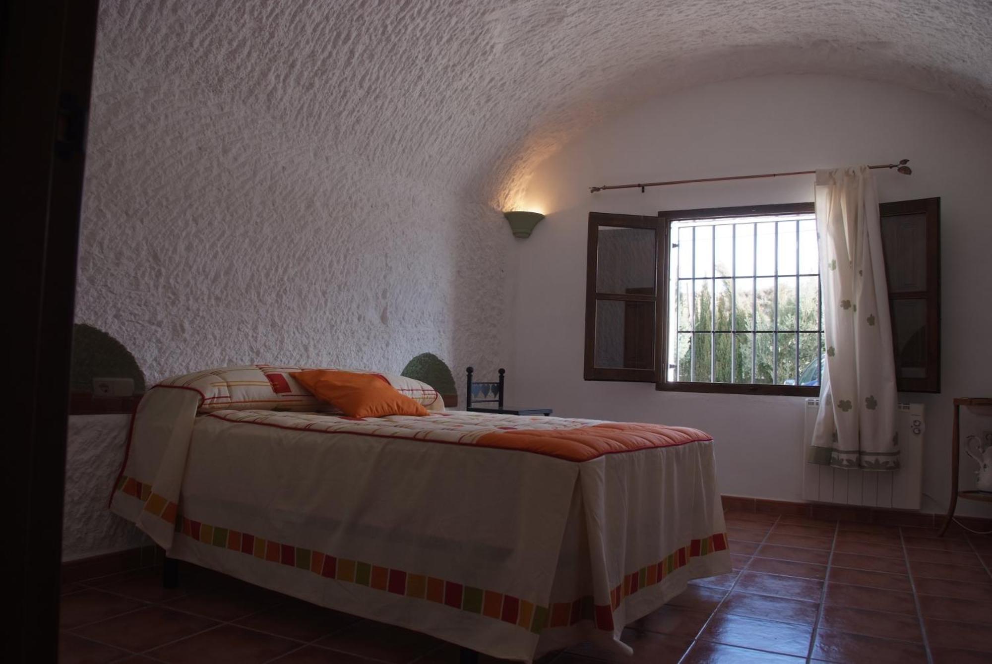 Cuevas La Chumbera Guest House Benalua de Guadix Luaran gambar