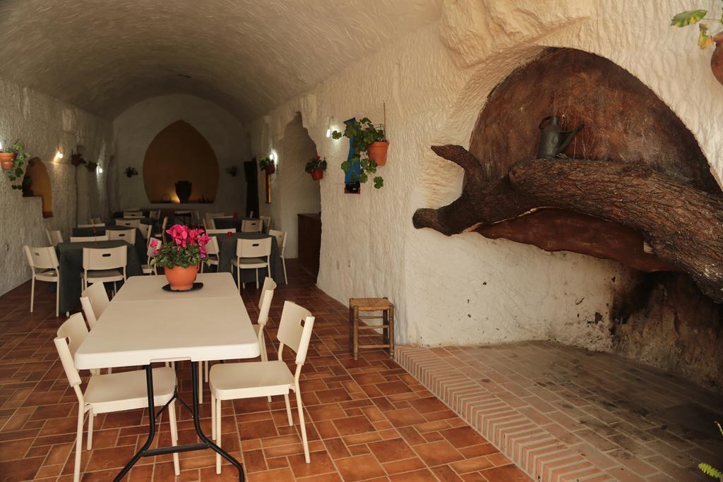 Cuevas La Chumbera Guest House Benalua de Guadix Luaran gambar