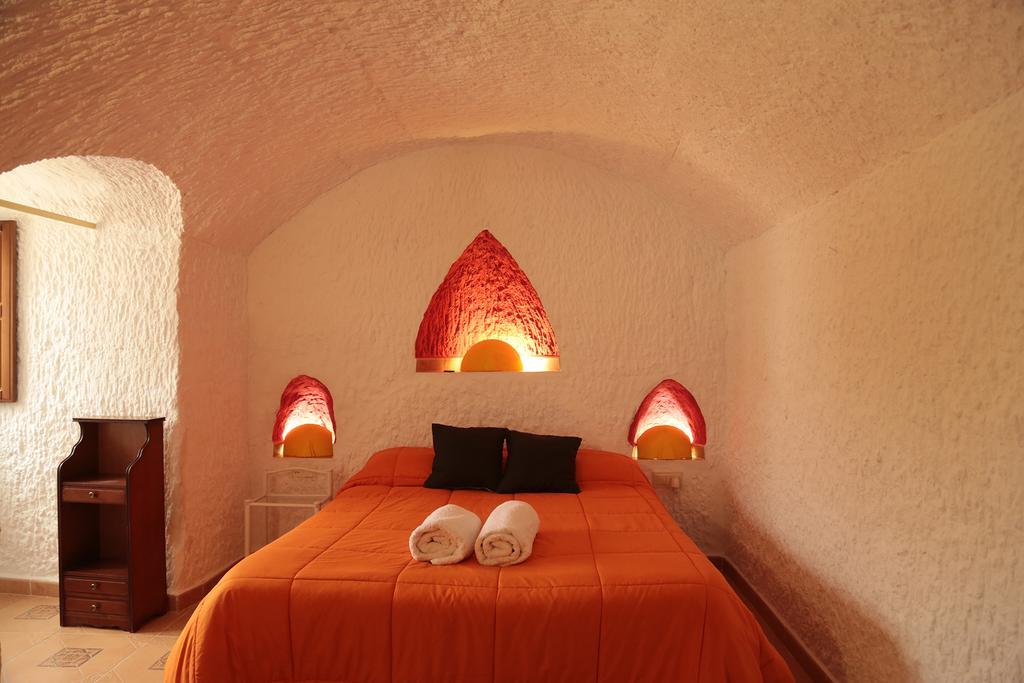 Cuevas La Chumbera Guest House Benalua de Guadix Luaran gambar